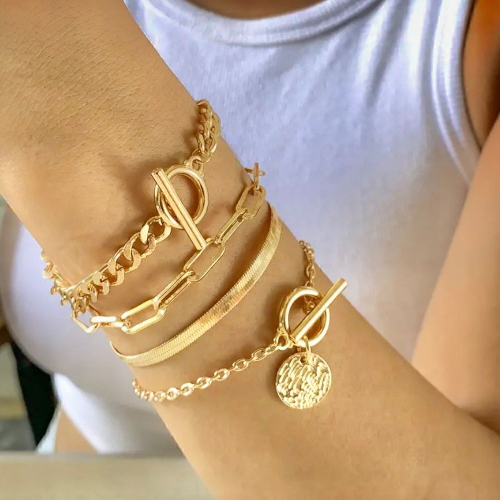 Naked Hanger gold bracelets set of 4